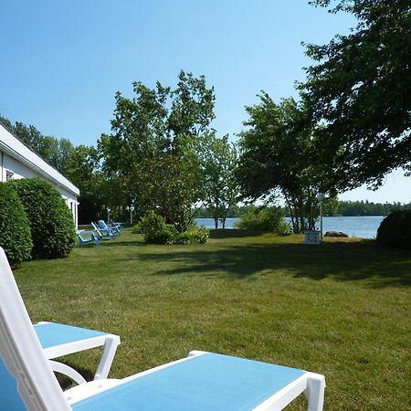 Motel Belle Riviere Saint-Jean-sur-Richelieu ภายนอก รูปภาพ