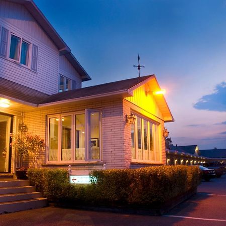 Motel Belle Riviere Saint-Jean-sur-Richelieu ภายนอก รูปภาพ