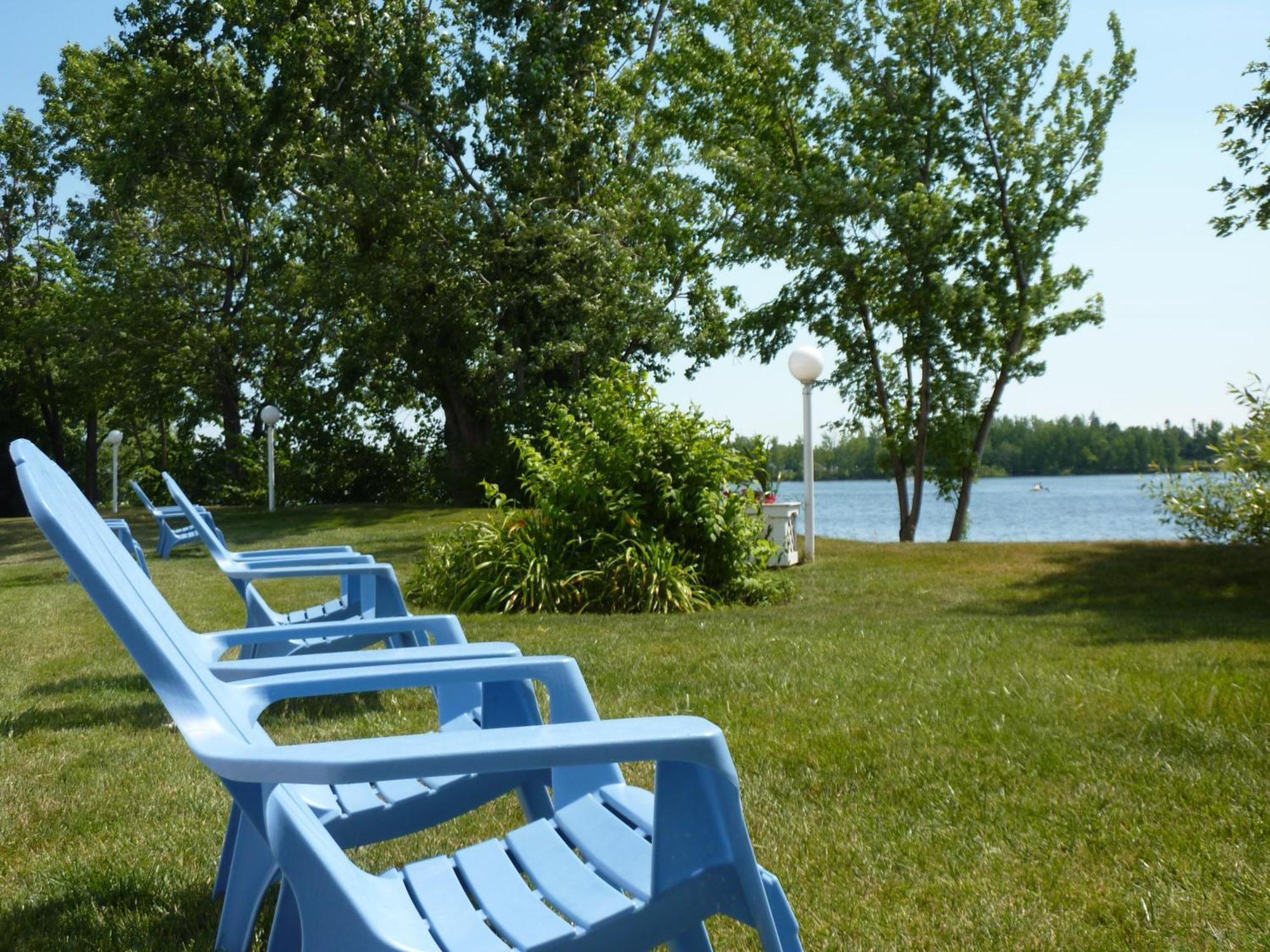 Motel Belle Riviere Saint-Jean-sur-Richelieu ภายนอก รูปภาพ