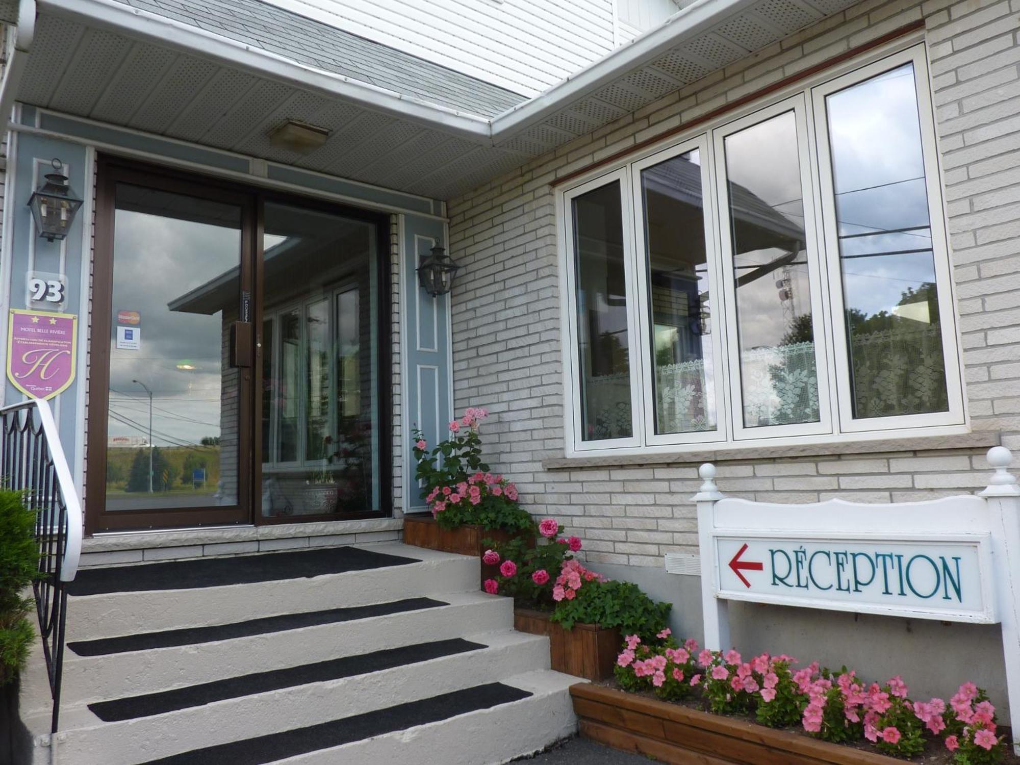 Motel Belle Riviere Saint-Jean-sur-Richelieu ภายนอก รูปภาพ