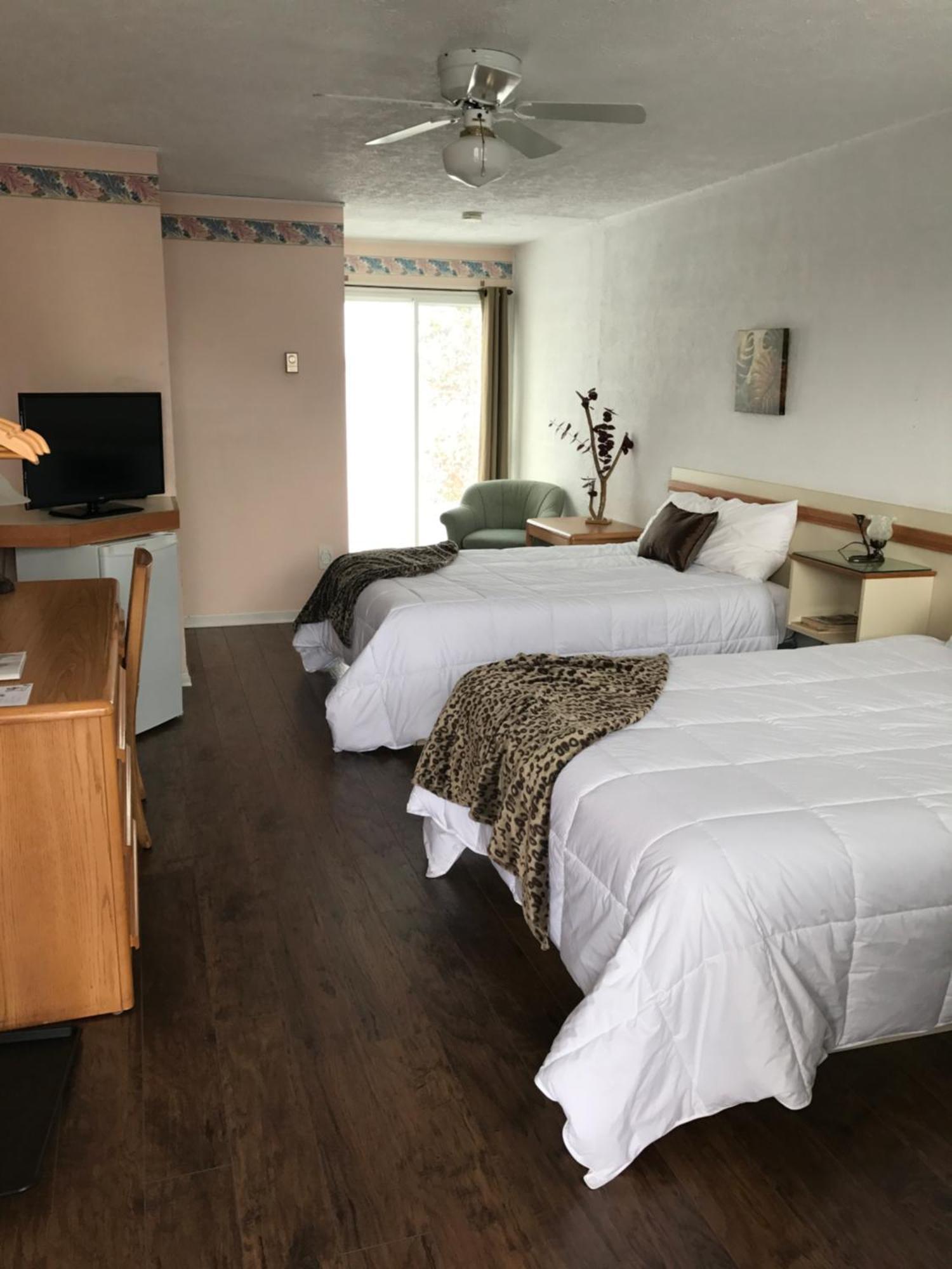 Motel Belle Riviere Saint-Jean-sur-Richelieu ห้อง รูปภาพ