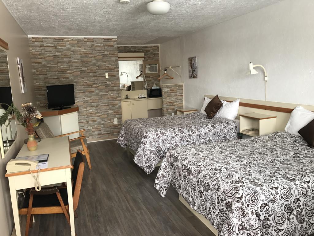 Motel Belle Riviere Saint-Jean-sur-Richelieu ภายนอก รูปภาพ