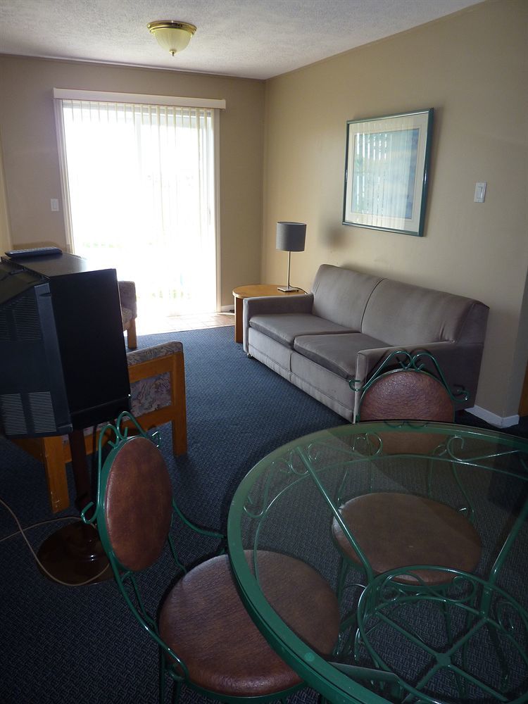 Motel Belle Riviere Saint-Jean-sur-Richelieu ภายนอก รูปภาพ