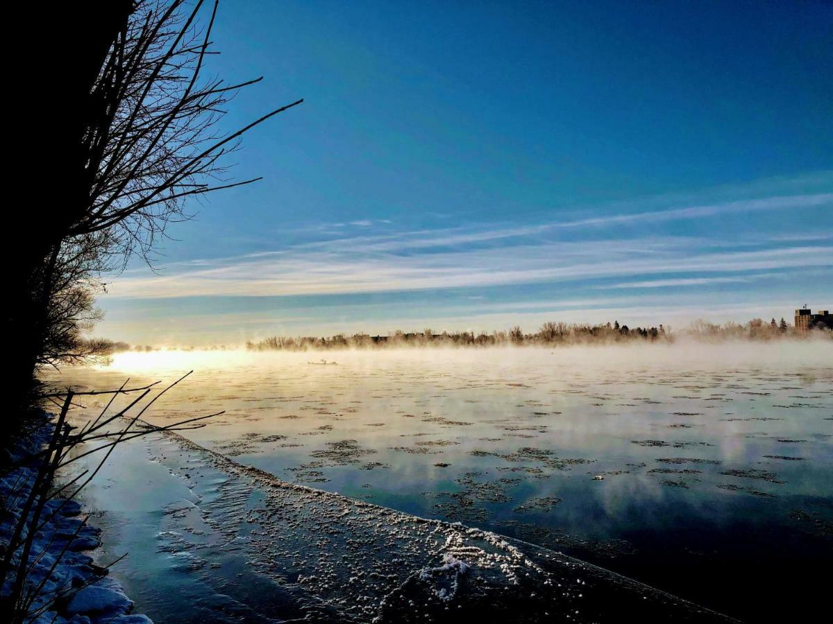 Motel Belle Riviere Saint-Jean-sur-Richelieu ภายนอก รูปภาพ