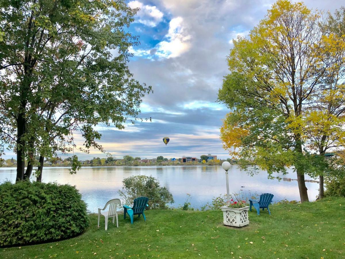 Motel Belle Riviere Saint-Jean-sur-Richelieu ภายนอก รูปภาพ