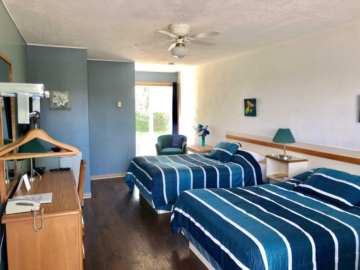 Motel Belle Riviere Saint-Jean-sur-Richelieu ภายนอก รูปภาพ